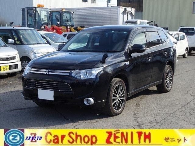 アウトランダ―PHEV 4WD