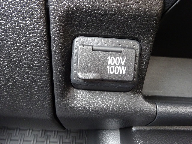 NV150AD 4WD(フロントシート)